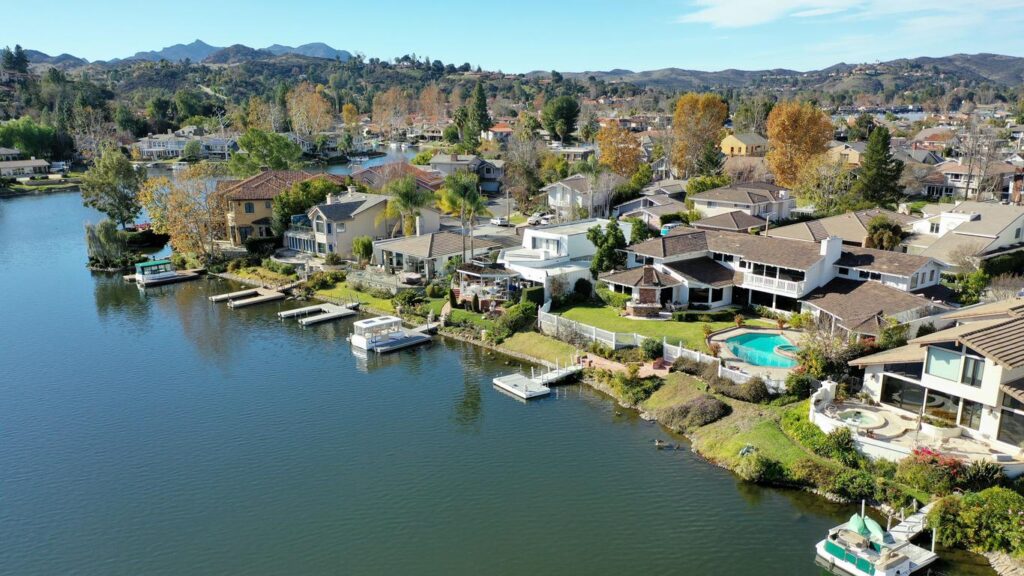 Westlake Village, Moving to Los Angeles